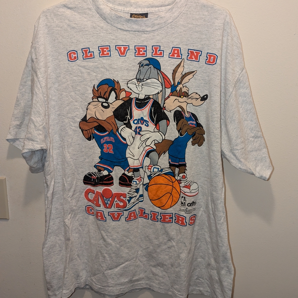 Cleveland Cavaliers Graphic Tee - White